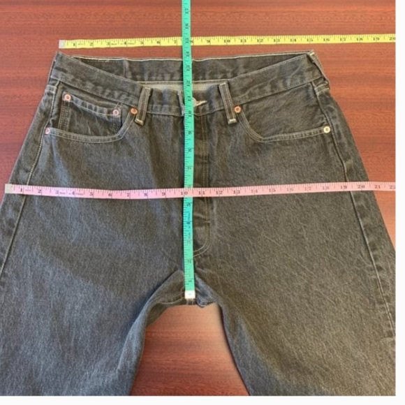 Vintage Men's 501XX Levi's High Rise Mom Jeans - Picture 8 of 9